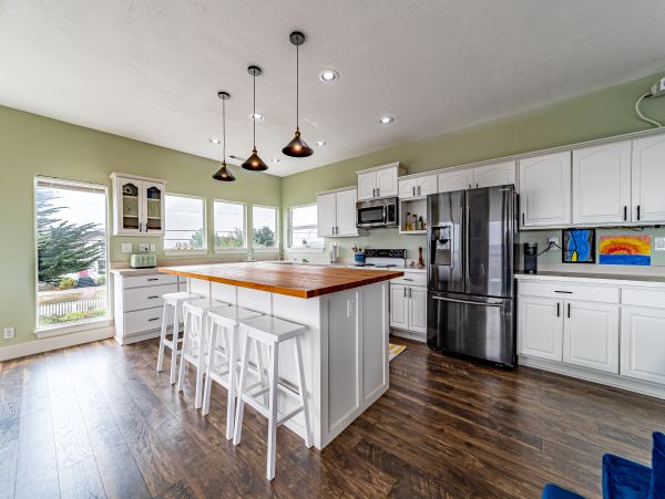 Mendocino Home 1027093