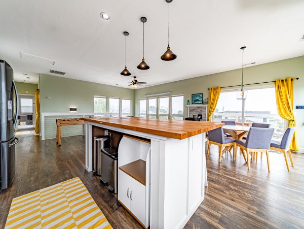 Mendocino Home 1027093