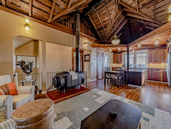 Mendocino Home 1027094