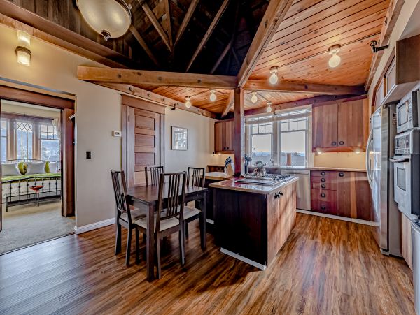 Mendocino Home 1027094