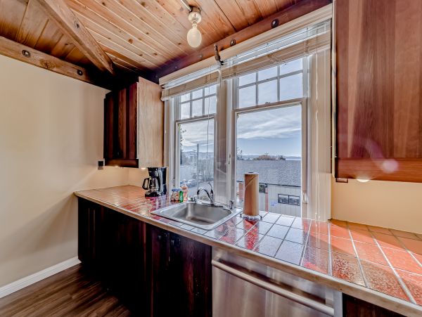 Mendocino Home 1027094
