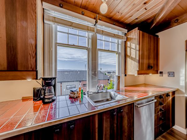 Mendocino Home 1027094
