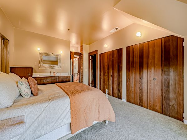 Mendocino Home 1027094