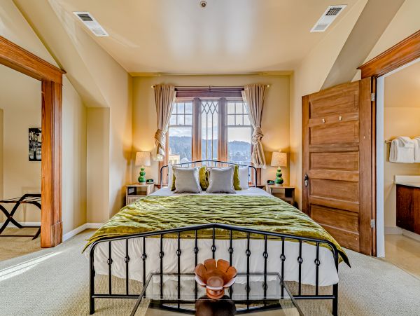 Mendocino Home 1027094