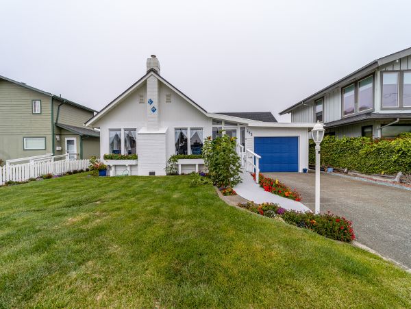 Mendocino Home 1027095