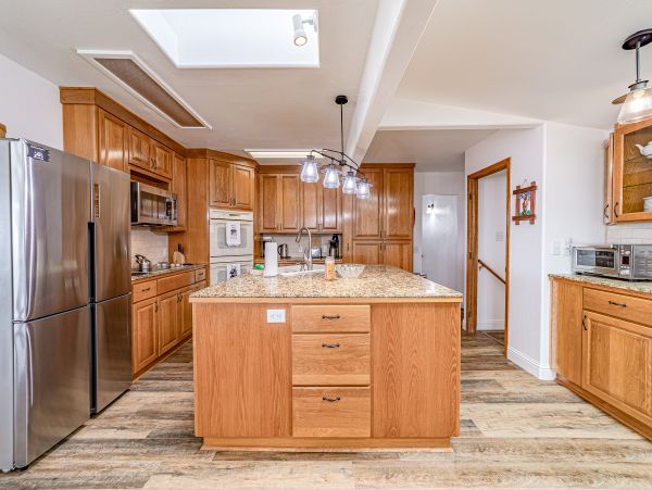 Mendocino Home 1027095