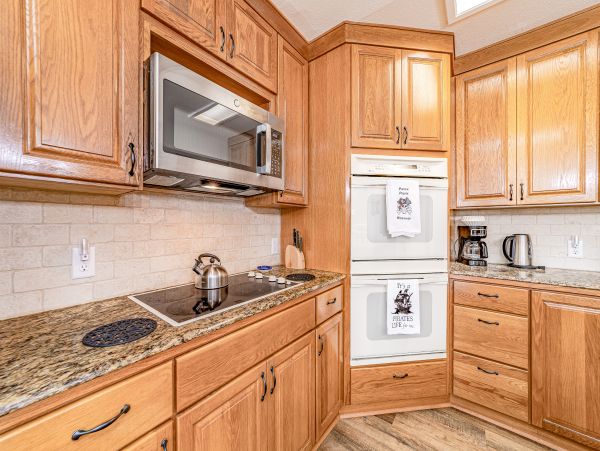 Mendocino Home 1027095