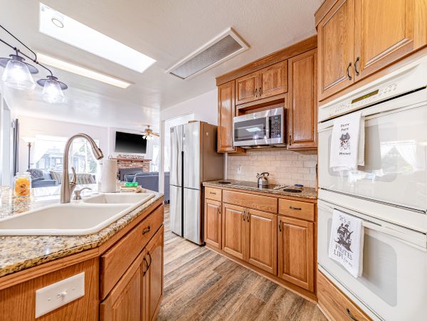 Mendocino Home 1027095