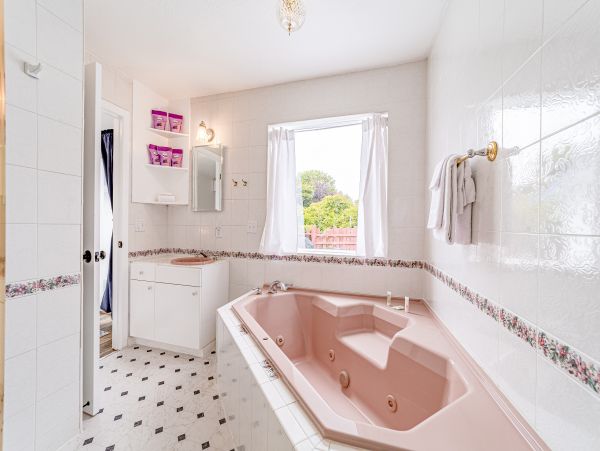 Mendocino Home 1027095
