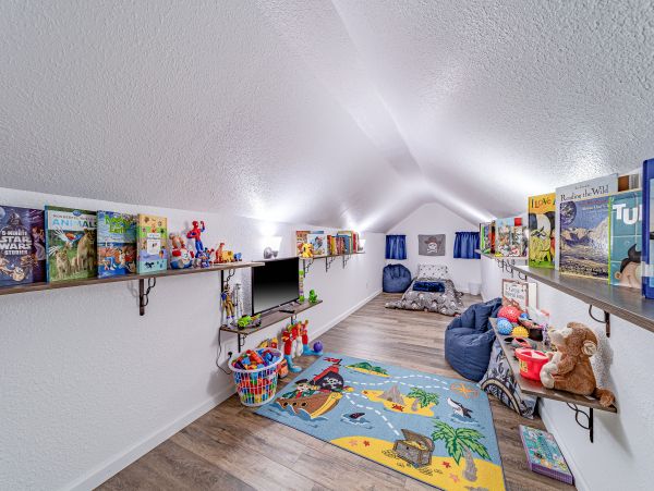 Mendocino Home 1027095