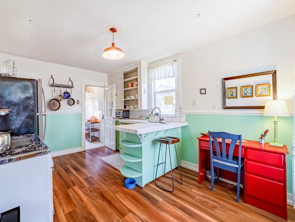 Mendocino Home 1027098
