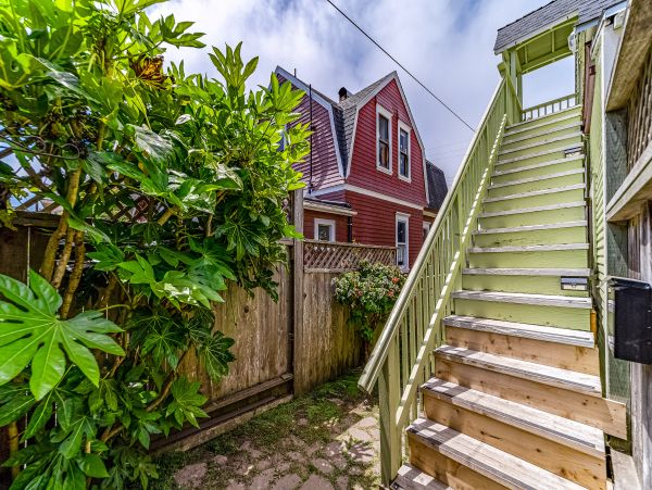 Mendocino Home 1027098
