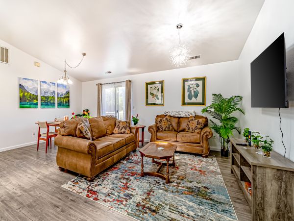 Mendocino Home 1027099