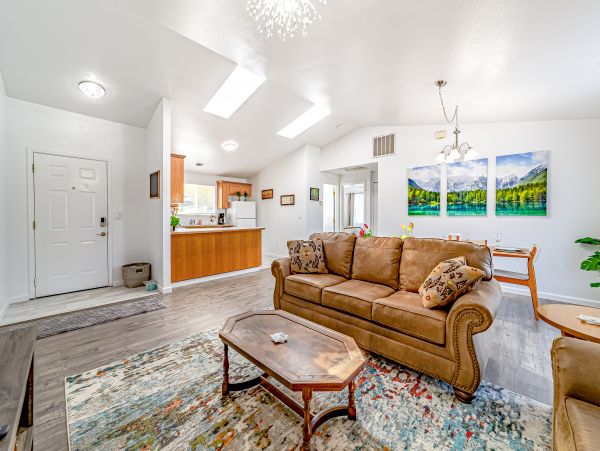 Mendocino Home 1027099