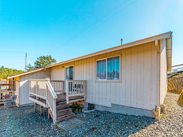 Mendocino Home 1027099