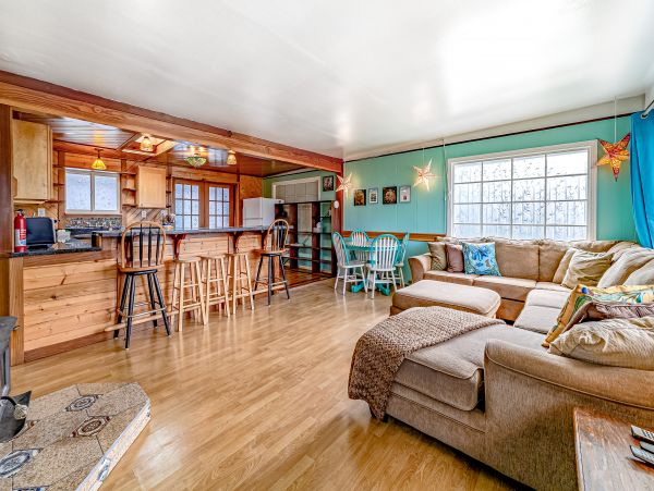 Mendocino Home 1027100