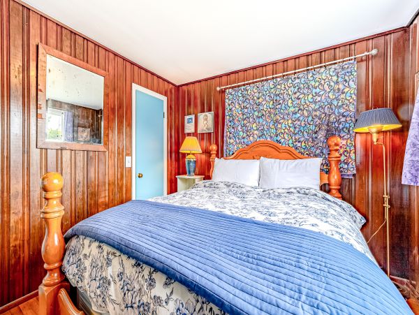 Mendocino Home 1027100