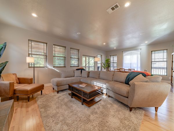 Mendocino Home 1027101