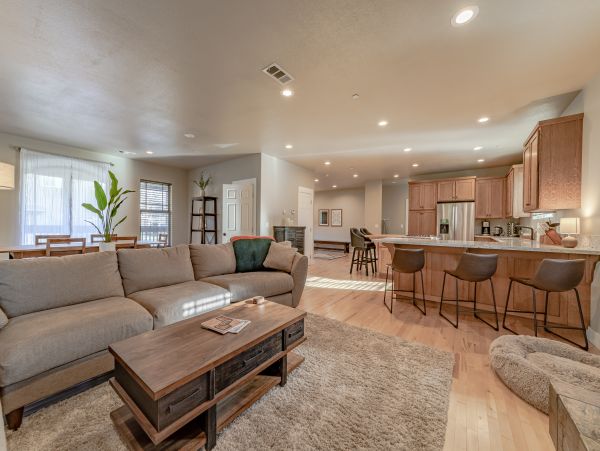Mendocino Home 1027101