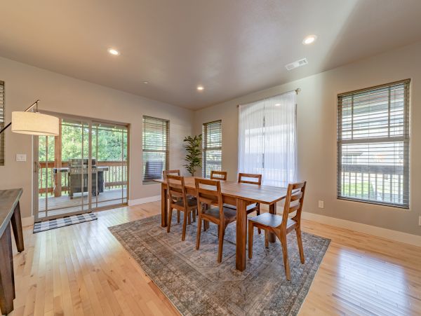 Mendocino Home 1027101