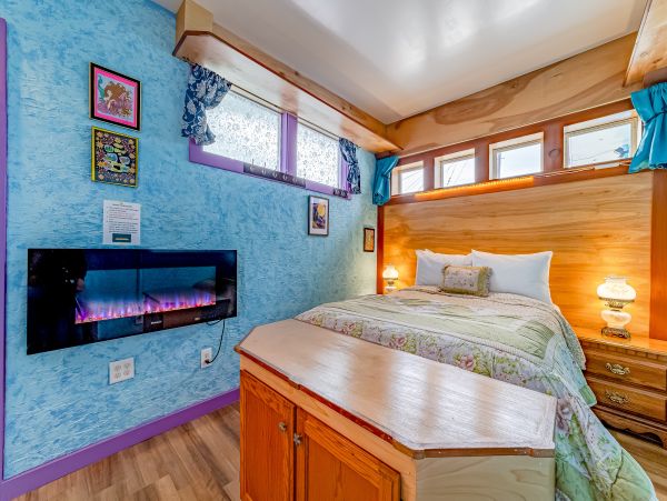 Mendocino Home 1027102