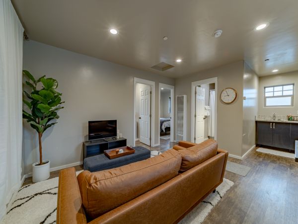 Mendocino Home 1027104