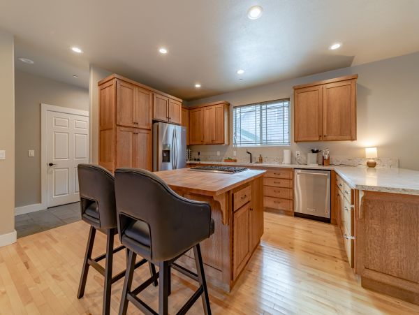 Mendocino Home 1027105