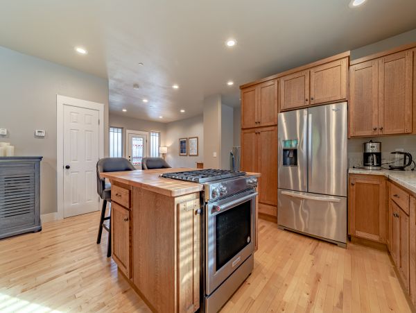 Mendocino Home 1027105