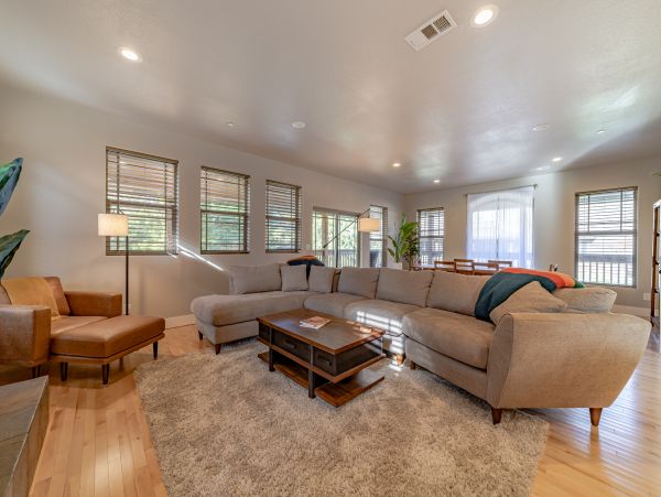 Mendocino Home 1027105