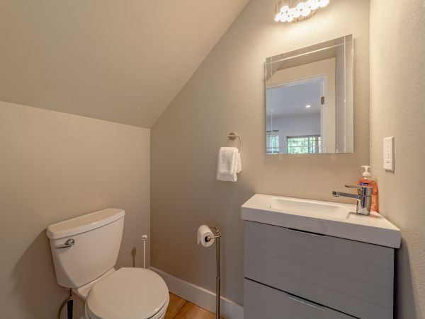 Mendocino Home 1027105