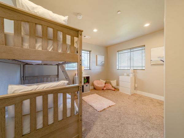 Mendocino Home 1027105