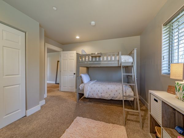 Mendocino Home 1027105