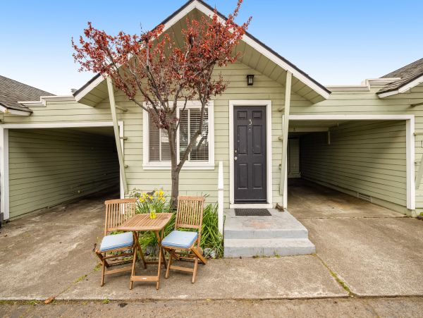 Mendocino Home 1027106