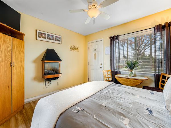 Mendocino Home 1027106
