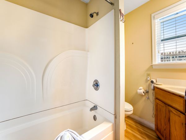 Mendocino Home 1027106