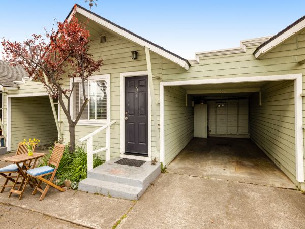 Mendocino Home 1027106