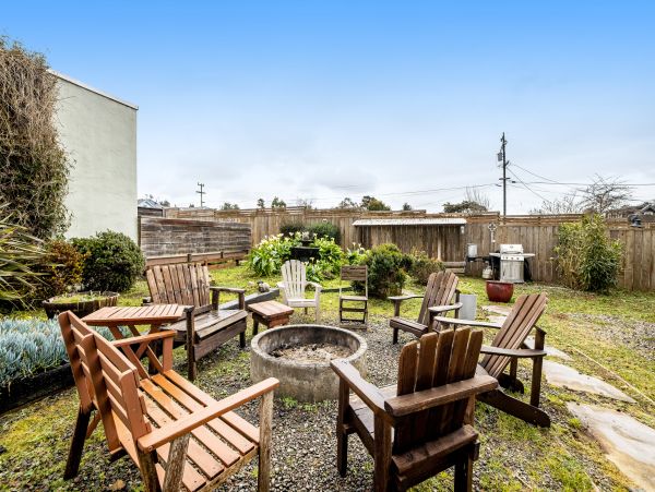 Mendocino Home 1027106