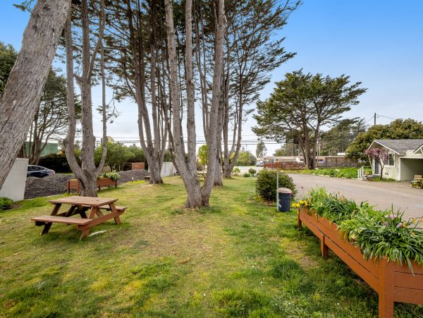 Mendocino Home 1027106