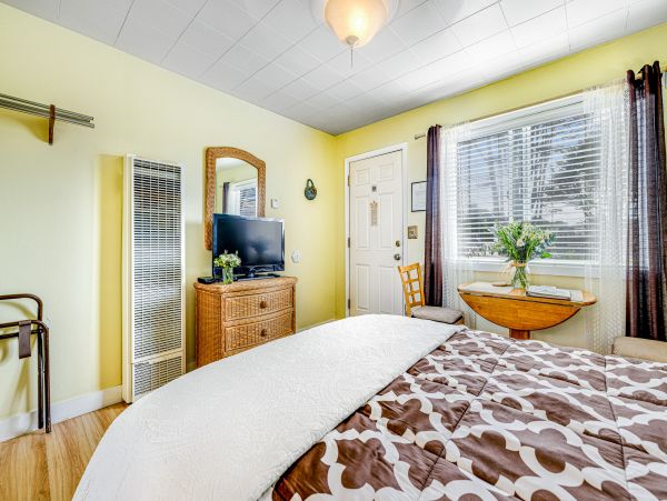 Mendocino Home 1027107