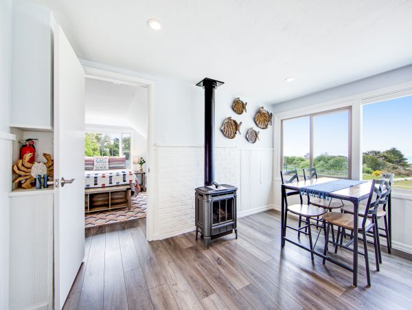 Mendocino Home 1027108