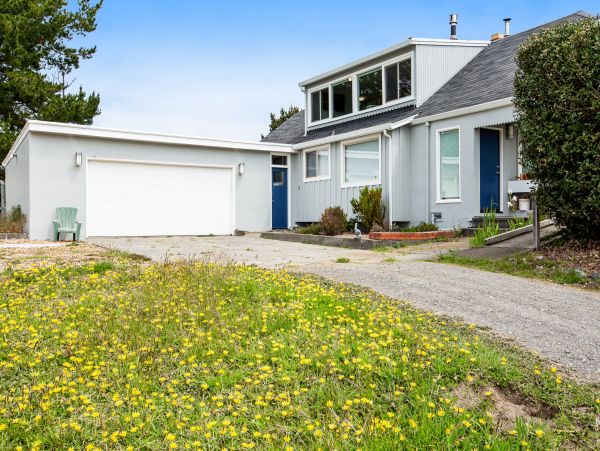 Mendocino Home 1027108