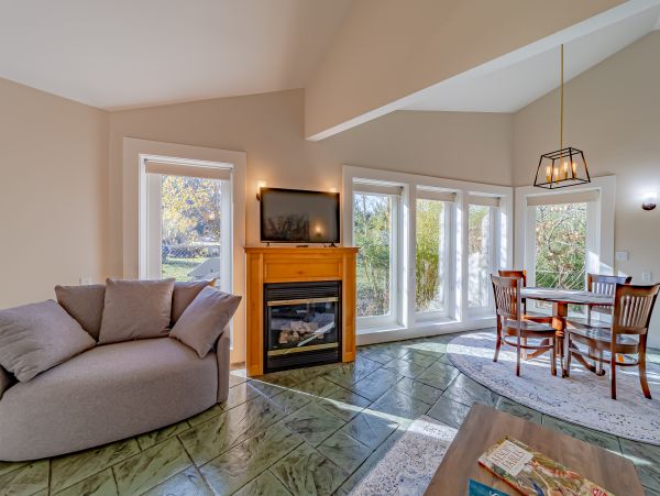Mendocino Home 1027109