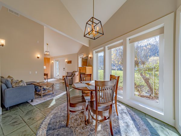 Mendocino Home 1027109