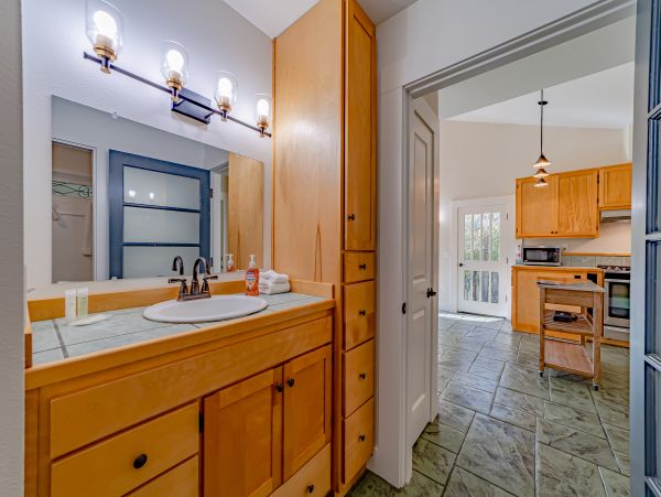 Mendocino Home 1027109