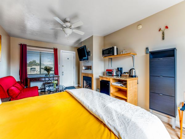 Mendocino Home 1027110