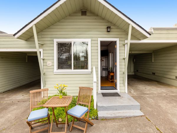 Mendocino Home 1027111