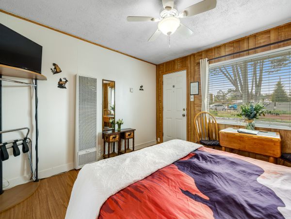 Mendocino Home 1027111