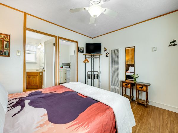 Mendocino Home 1027111