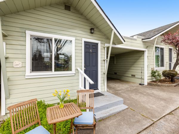 Mendocino Home 1027111