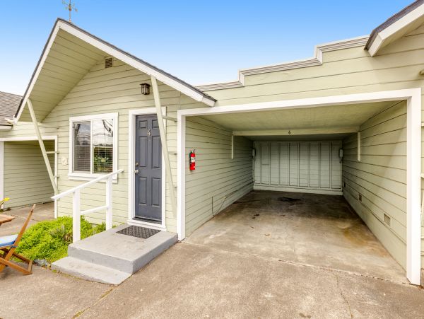 Mendocino Home 1027111